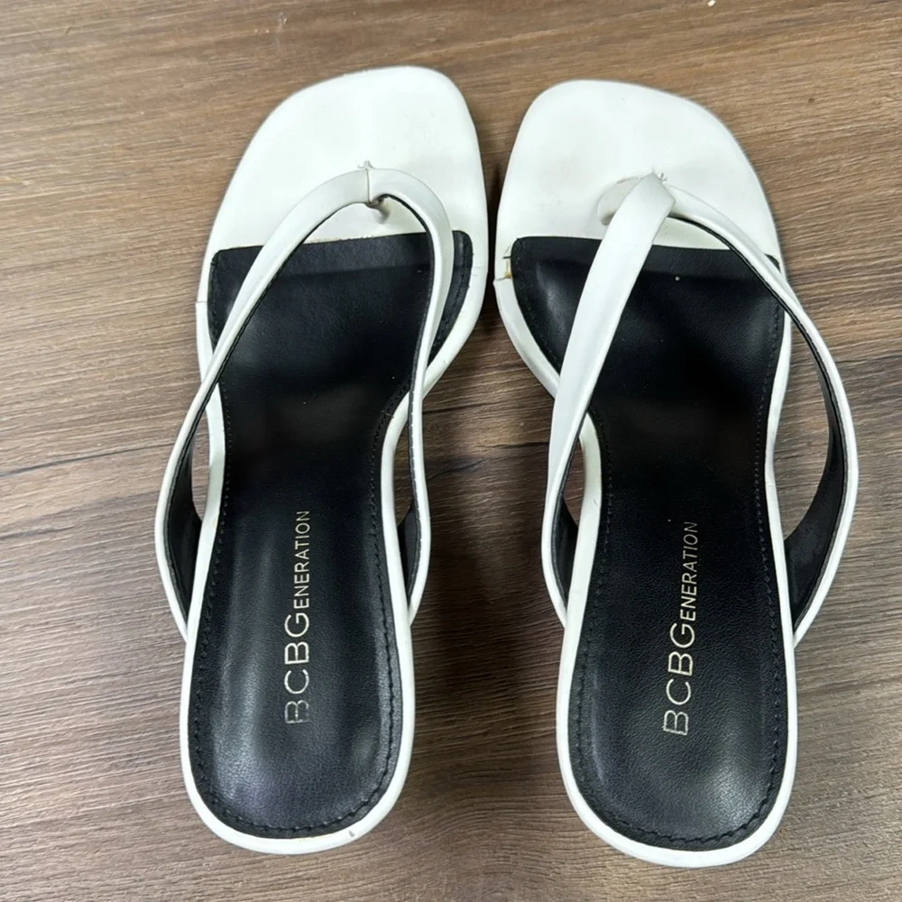 Sandals - Picture 11 of 11